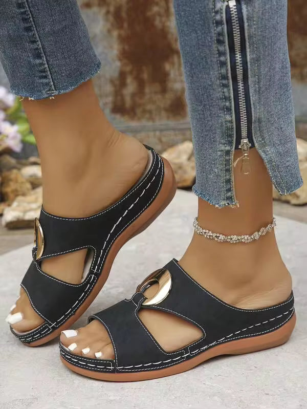 Wide Fit Women's Comfortable And Lightweight Metal Buckle Thick Soled Sandals, Summer Vacation Style, Daily Wear, Black Sandals For Women's Shoes